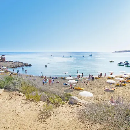 شقة Erika بروتاراس